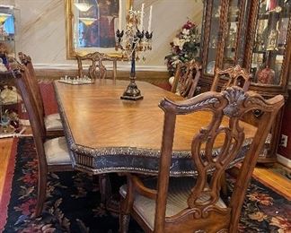 FANTASTIC DINING TABLE WITH 2 extensions to accommodate all of your guest. This table is Michael Amini quality!!!!!