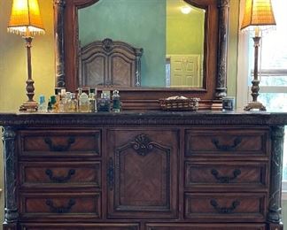 Beautiful Micheal Amini quality styled mirror and dresser. Comparable to the Villa Valencia line. 