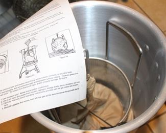 never-used turkey frying pot