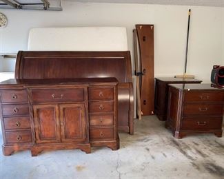 Very nice King Size bedroom suit