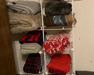 Blankets and throws
Including two weighted blankets