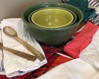 Bauer Bee Hive Bowls