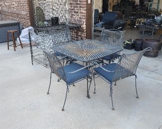 Patio Furniture - Table and 4 Chairs
