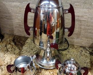 United Coffee Perculator w/ Creamer & Sugar Set (Red Bakelite Handles)