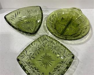 Vintage emerald glass dishes (3)