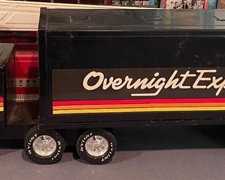 Nylint Overnight Express