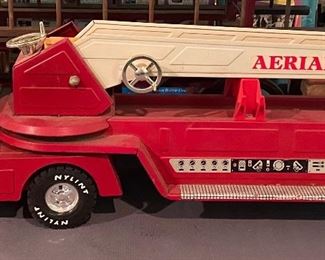 Nylint Aerial Hook-n-Ladder Truck