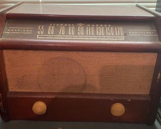 Stewart Warner Table Radio