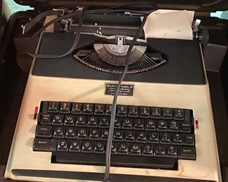 Vintage Royal III Typewriter