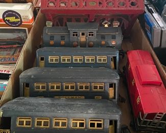 Pre-War Lionel Train Cars