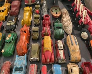 Lots of Old Diecast, Plastic and Cast Iron Vehicles