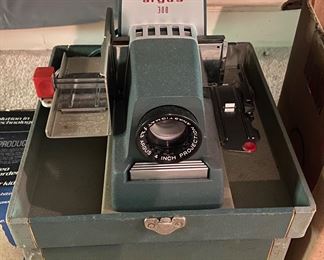 Vintage Argus Slide Projector