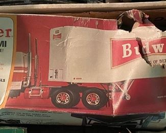 Vintage AMT Budweiser Fruehauf Model Kit
