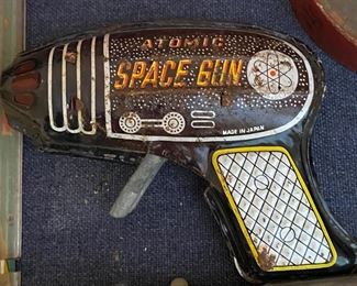 Tin Litho Atomic Space Gun
