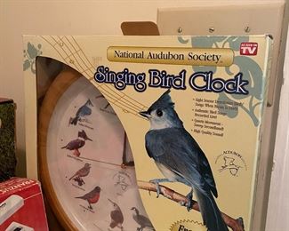 National Audobon Singing Bird Clock