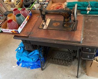 Singer Sewing Machine