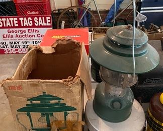 Coleman Lantern (Broken Globe)