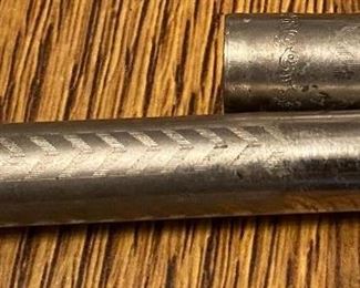 Deco Fountain Pen with 14K Nib Missing Clip