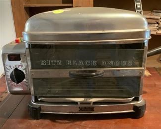 Vintage Ritz Black Angus cooker