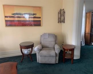 Electric Recliner ( one of a pair ) clean good condition