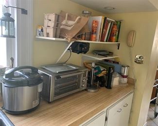 Lots of Quality Kitchen / Cook Books ( not a lot )  