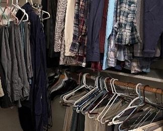 Men's Clothing: SZ Med, Men's Shoes 10 1/2-11