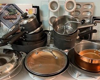 Assorted Pots & Pans
