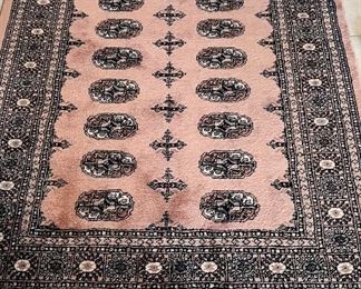 Area Rug 4'5" x 6'2" 