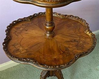 Vintage 2-Tier Pie Crust Table