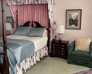 Drexel Heritage 4-Poster Bed, Bench, IBC Adjustable Mattress and BS Queen 