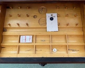 Vtg Pedestal Table w Sewing Storage 