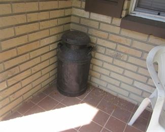 milk maids pay attention