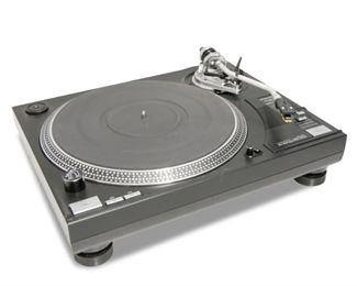 Lineartech BD-1600 Phase II Stereo Turntable
