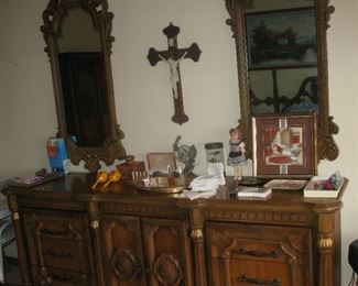 DRESSER WITH MIRRORS  BUY IT NOW $ 95.00   matching bed   buy it now $ 50.00