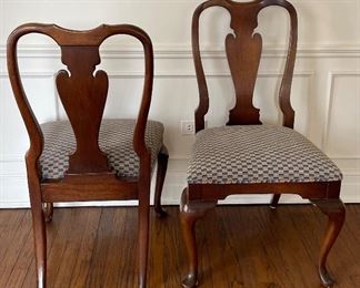Vintage Kittinger Queen Anne Style Mahogany Dining Chairs with Pad Feet. Set Includes 2 Arm and 6 Arm Chairs in Excellent Condition. Photo 1 of 6. 