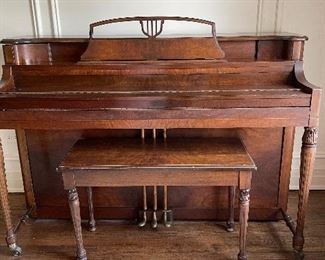 Lester Betsy Ross Upright Piano. Photo 1 of 8. 