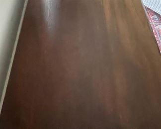 Kittinger Historic Newport Reproductions Mahogany Queen Anne Style Chest of Drawers. Measures 37.75" W x 21" D x 34.5" H. Photo 4 of 4. 