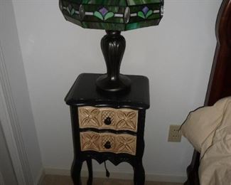 glass shade lamp / fancy table
