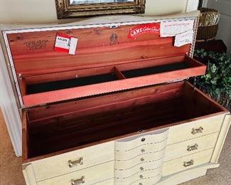 Lane cedar chest 