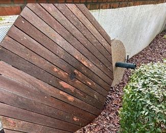 Base and table top to extra large umbrellas (next picture)