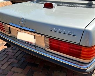 1986 Mercedes-Benz 300 SL Convertible 5- Speed
WDB1070411A049209
One owner 84,723 miles
$21,000 

