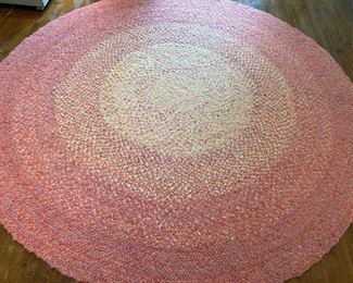 10’ round wool rug
