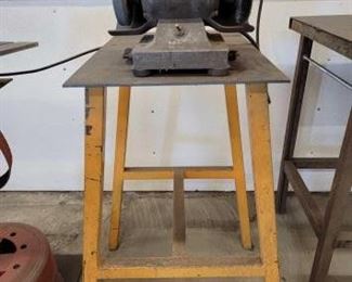 #110 • Black & Decker 6" Bench Grinder