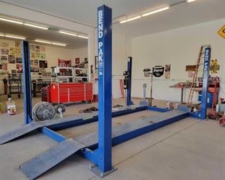 #200 • Bend Pak 4 Post Lift 12,000 Pound Capacity