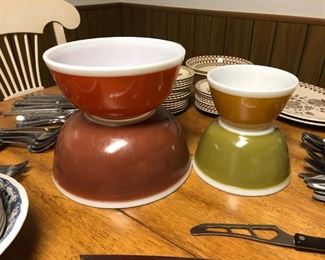 Pyrex Nested Mixing Bowls - Early American, White Band Rim, Fall / Autumn Colors