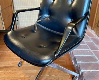 $300. Steelcase MCM Office Chair. Listed for the coolest of the cool (i.e. all Paint & Patina customers). As soon as you sit in this, you’re guaranteed to feel like a boss. We don’t make the rules 😎 25 x 23 x 33.