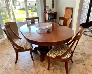 Ethan Allen Table and Chairs - it has two leaves