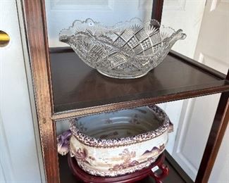 small fish bowl with stand