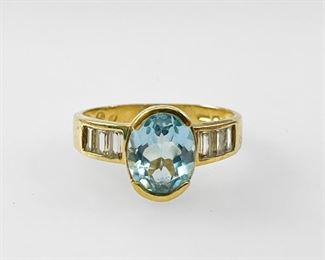 Fine 18K Yellow Gold Aquamarine & White Sapphire Cocktail Ring Size 9