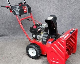Troy Bilt Snow Blower Storm 5524 515 HP 24" Clearing Width